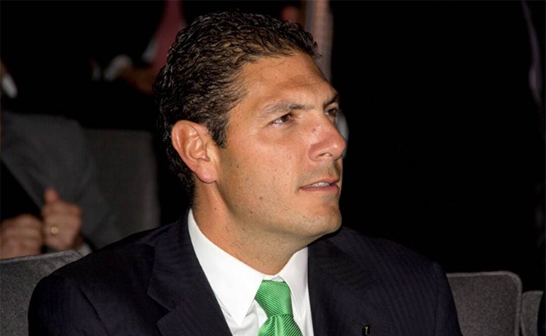 Carlos Hank anunció el relanzamiento de IXE./Especial