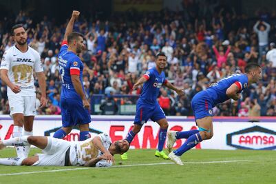 Cruz Azul gana a Pumas y recupera el liderato