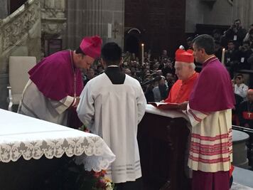 Realizan ceremonia de toma de posesión del arzobispo Aguiar Retes