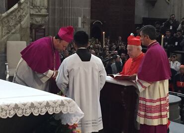 Realizan ceremonia de toma de posesión del arzobispo Aguiar Retes