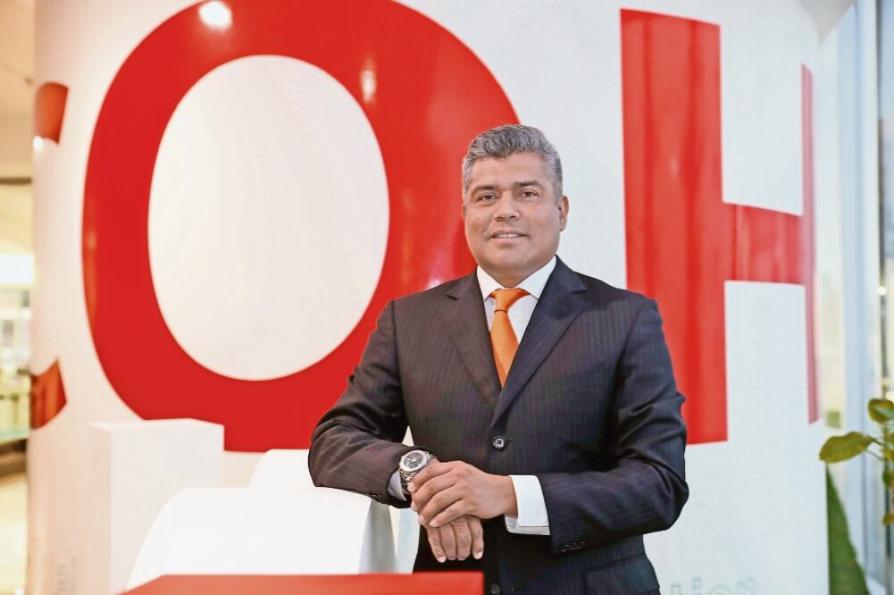 Jesús García, director general de Ricoh, aseguró que para reducir la dependencia tecnológica con otros países, es necesario impulsar incubadoras, parques industriales y el desarrollo intelectual que hay en México (LUIS CORTÉS. EL UNIVERSAL)