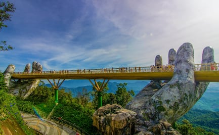 Conoce el puente de las manos gigantes en 7 datos