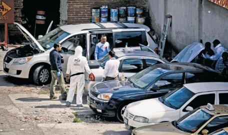 Policía capitalina asegura 7 inmuebles relacionados al robo de autos