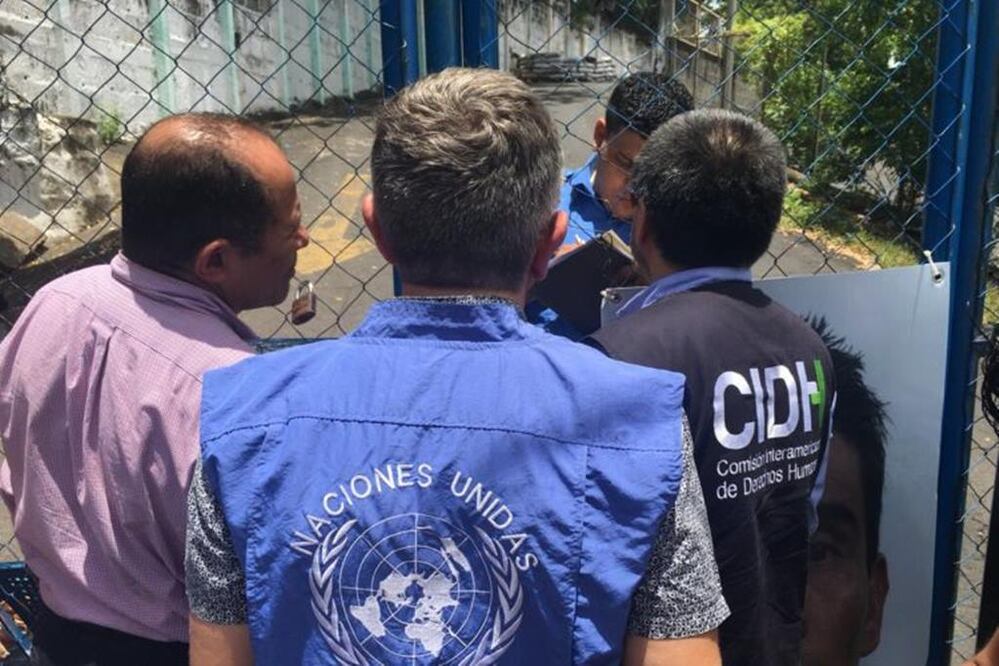 Oficiales de derechos humanos de la ONU y de la OEA en Nicaragua gestionan ingresar a la cárcel de El Chipote, un centro policial de detención de Managua en la que, según opositores nicaraguenses, se practican torturas