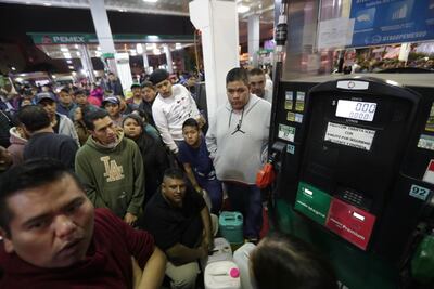 Rumores generaron compras de pánico de gasolina en NL, dicen gasolineros