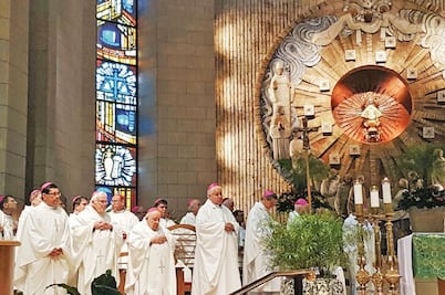 Obispos de EU y México defenderán a migrantes