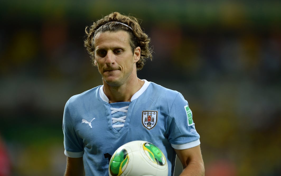 AP. Diego Forlan durante la Copa Confederaciones 2013