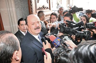 César Duarte no se deja ver ni en funerales