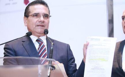 De no desbloquear vías, no habrá pagos, dice Aureoles a la CNTE