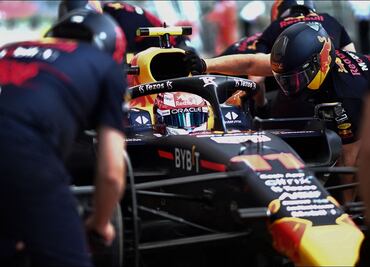 Checo Pérez rompe el silencio tras el GP de Austria: Le di espacio a George Russell y se fue contra mí