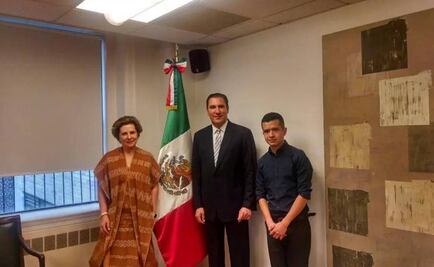 Moreno Valle se reúne con migrante que cuestionó a Trump