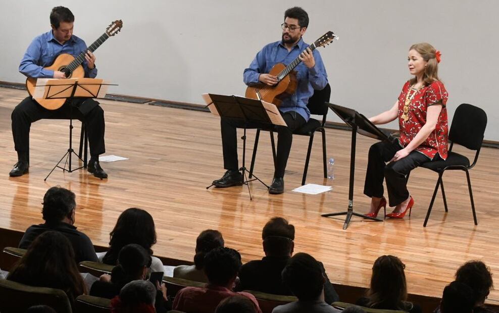Aleph Dúo e Irasema Terrazas lanzan el álbum  "Acerca del origen", llenos de sonidos zapotecas.
Foto: INBAL