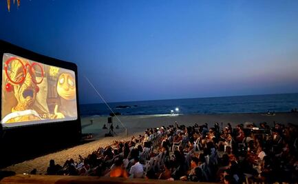 Frente al mar, colectivo Cine Mixteca busca preservar la cultura; proyecta "Memorias de un Caracol" en Oaxaca