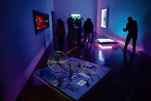 El arte chicano desmonta mitos y muros de Los Ángeles 