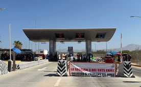 Integrantes de la Sección 3 del SNTE liberan caseta de cuota en Los Cabos; mantienen paro y protestas en BCS
