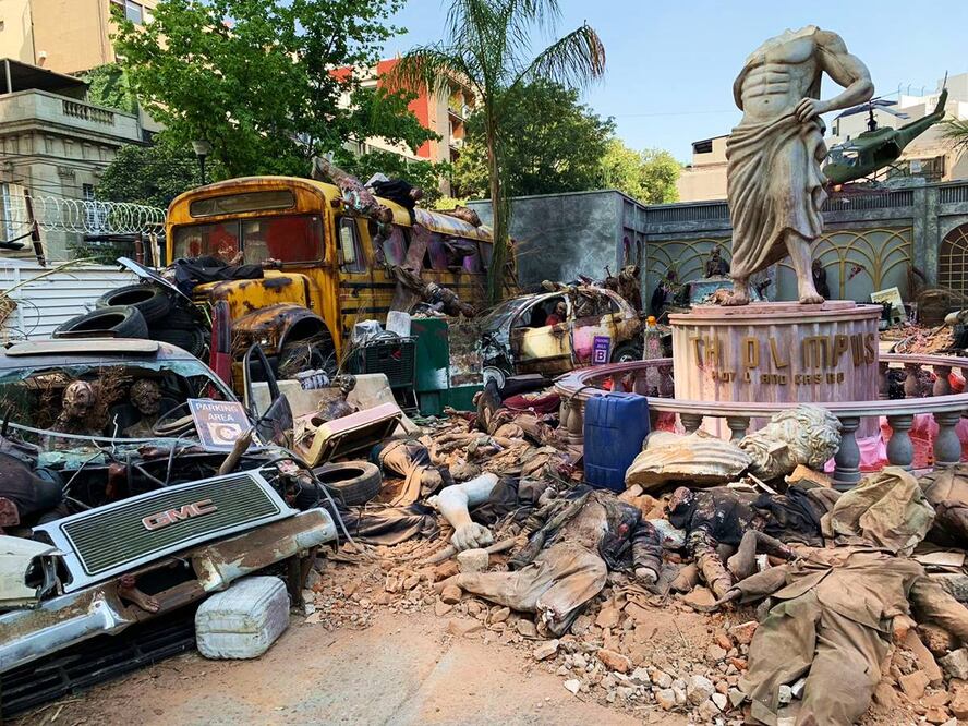 Amantes de los zombies, este es uno de los escenarios de “El ejército de los muertos” en CDMX. Fotos: cortesía