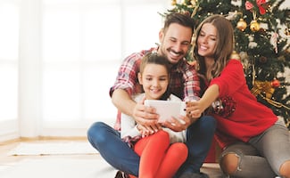 Movistar se queda contigo en esta Navidad: ¿cuáles son los mejores regalos en telefonía y planes de celular?