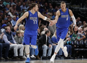 Aíslan a estrella de Mavericks por “olvidar” hacerse la prueba de Covid-19