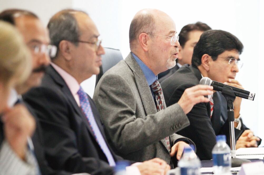 Tras los sismos de septiembre se les ha planteado a los docentes de los 10 estados con mayores afectaciones presentar la evaluación para 2018; pese a esta opción, 50% de los maestros se ha pronunciado por presentar la prueba este año. (FOTOS: ARCHIVO)