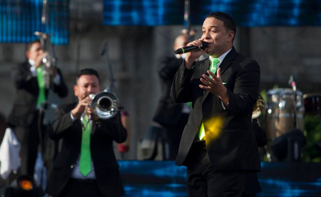 Después de participar de manera especial en la grabación del DVD del grupo Aarón y su Grupo Ilusión, descubrieron la magia que se desprende cuando se mezcla la banda con la cumbia, indicó la agrupación. FOTO: Archivo/AP.