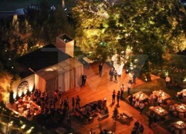 Aseguran que Aniston ya se casó con Theroux