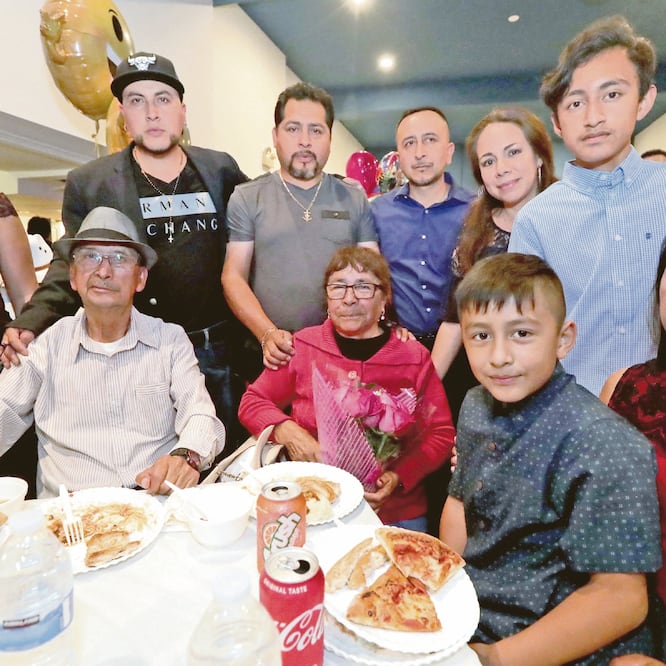 A través del programa Abrazando Destinos, la familia Rodríguez de la Sancha pudo reencontrarse por tres semanas en Estados Unidos. LUIS CORTÉS