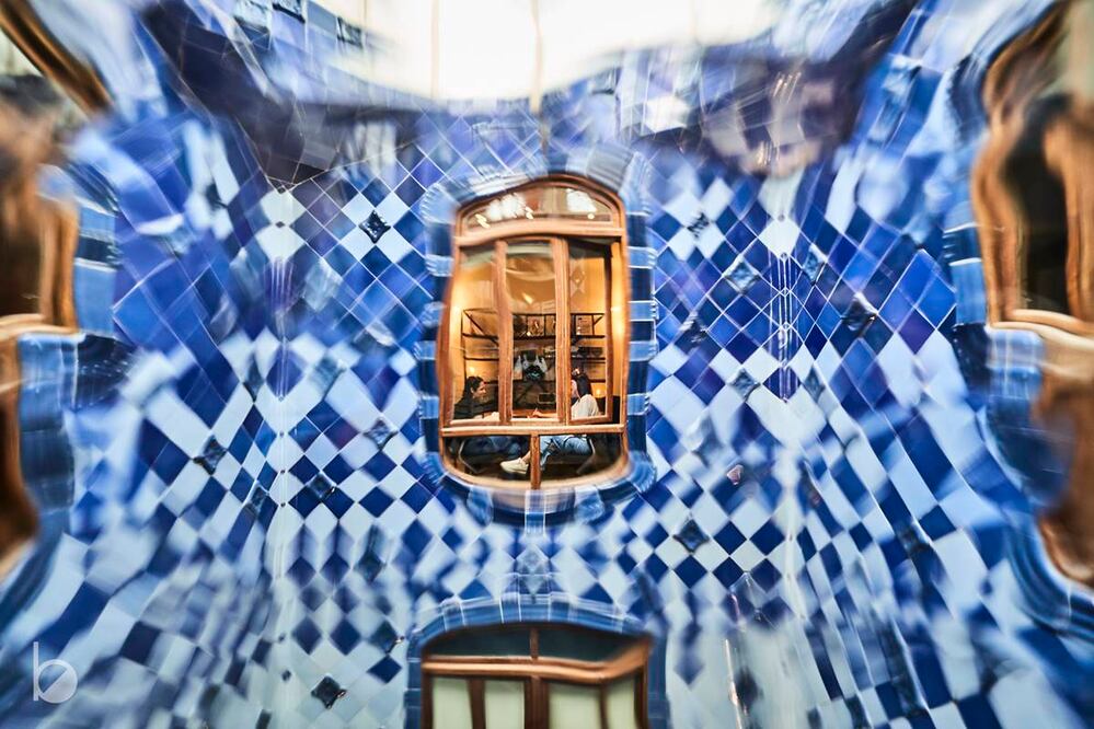 Lo mejor es reservar con anticipación tu visita a la Casa Batlló de Gaudí, construida sobre Paseo de Gracia. Tiene varias experiencias a elegir, incluida una inmersiva. Foto: Alberto Alcocer (@beco.mx)