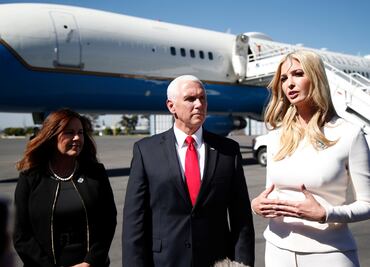 Mike Pence e Ivanka Trump regresan a EU tras toma de protesta de AMLO