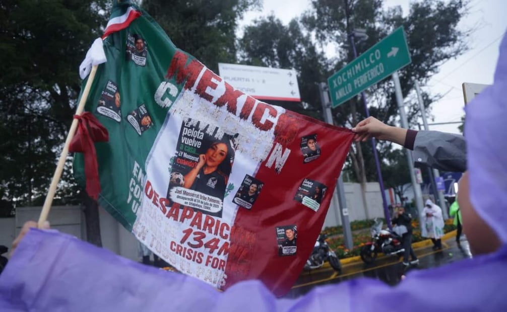 Las madres exigieron una disculpa pública por las agresiones de la tarde. Foto: Fernanda Rojas/ EL UNIVERSAL