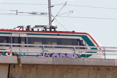 Vandalizan vagón del tren interurbano México-Toluca