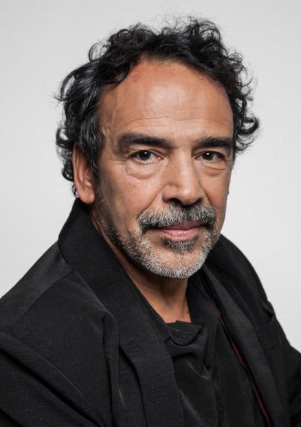 Eugenio Derbez vuelve a ser un "latin lover" en nueva serie de comedia