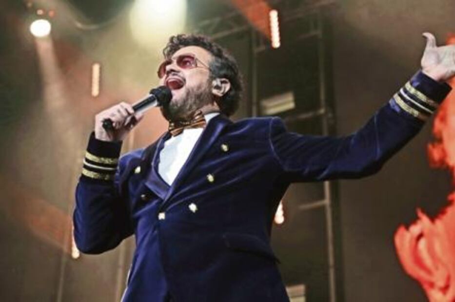 Aleks Syntek revive los 80