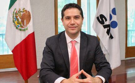 Contadores aplauden ratificación de Antonio Martínez al frente del SAT