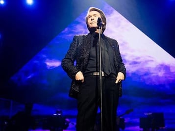 Polémica por concierto de Raphael con 5 mil asistentes pese a la epidemia