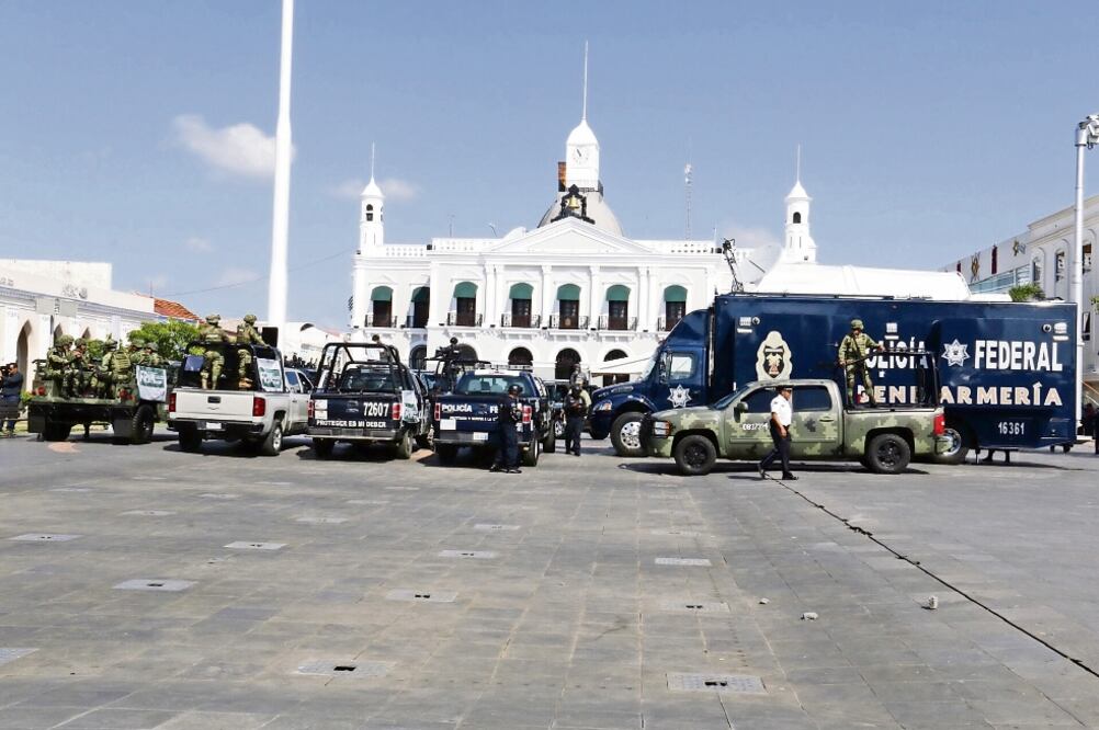 Los elemento de la PF pertenecen a las divisiones de Gendarmería y Fuerza Federales. La medida se tomó luego de que en días pasados un policía de la corporación fue asesinado en Tabasco (LUMA LÓPEZ. EL UNIVERSAL)