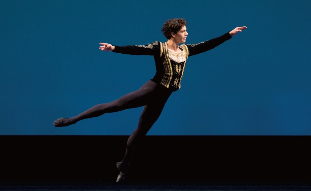 The 28 year old Mexican dancer has obtained one of the most important dance prizes in the world, the Benois de la Danse, for the “Best Dancer” category - Photo: Rebecca Blackwell/AP