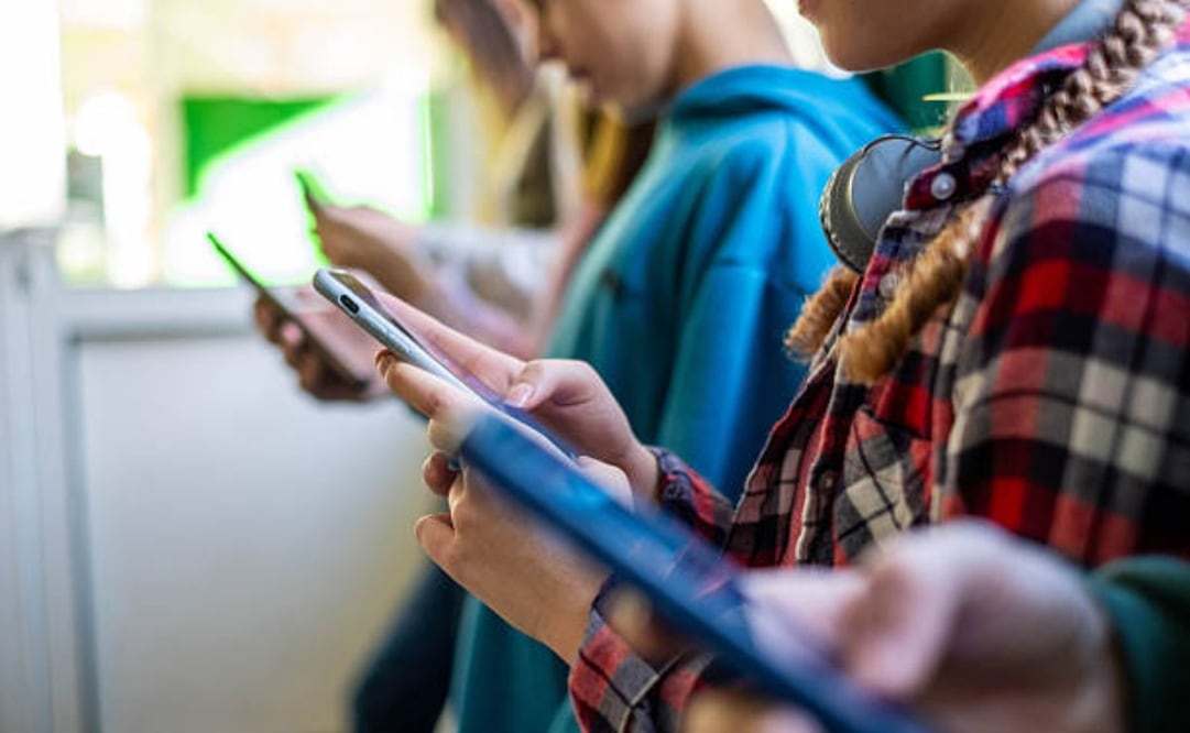 Piden esclarecer uso de teléfonos en escuelas (22/09/2026). Foto: Pixabay