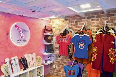 Inauguran Arte Regial en beneficio de artesanos