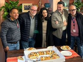 Con partida de Rosca de Reyes, Nacho Sada augura éxito para su nueva telenovela 