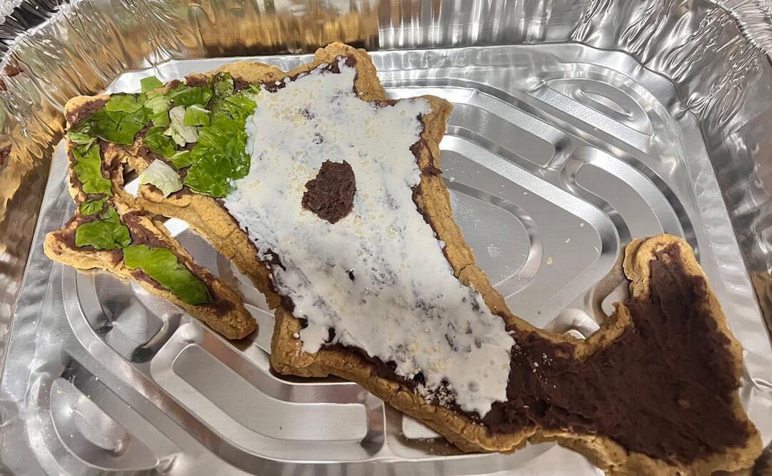 El huarache es uno de los antojitos más populares del país. Foto: Twitter @SofiSanR