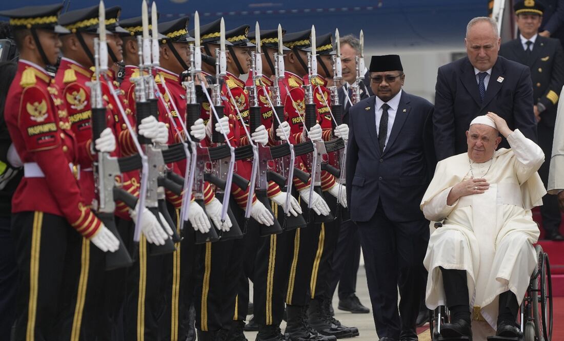 El Papa Francisco realiza una gira por Asia y Oceanía. Es la más larga y lejana de sus 11 años de papado y un desafío físico para su salud. Foto AP