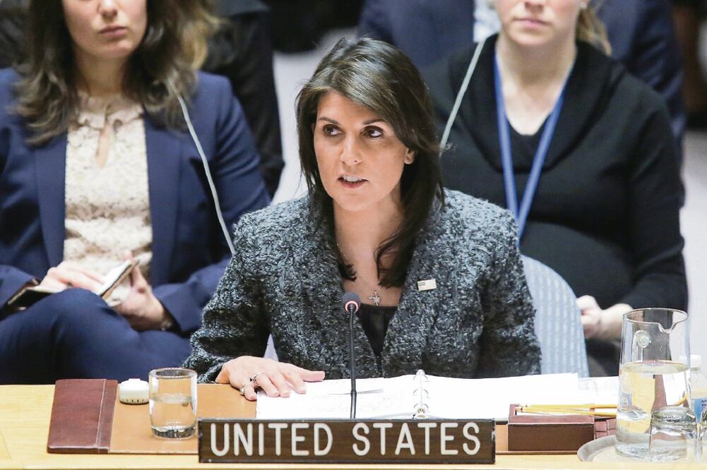 Agradece apoyo. Nikki Haley agradecerá a Honduras y a Guatemala por apoyar la decisión de Trump de trasladar la embajada de EU en Israel a Jerusalén. (EDUARDO MUNOZ. REUTERS)