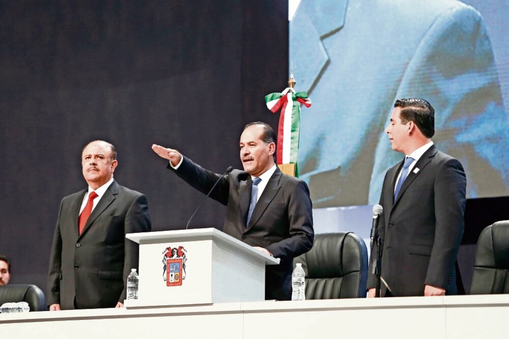 El panista Martín Orozco toma protesta como nuevo gobernador constitucional de Aguascalientes en el Centro de Convenciones de San Marcos (GOBIERNO DE AGUASCALIENTES)