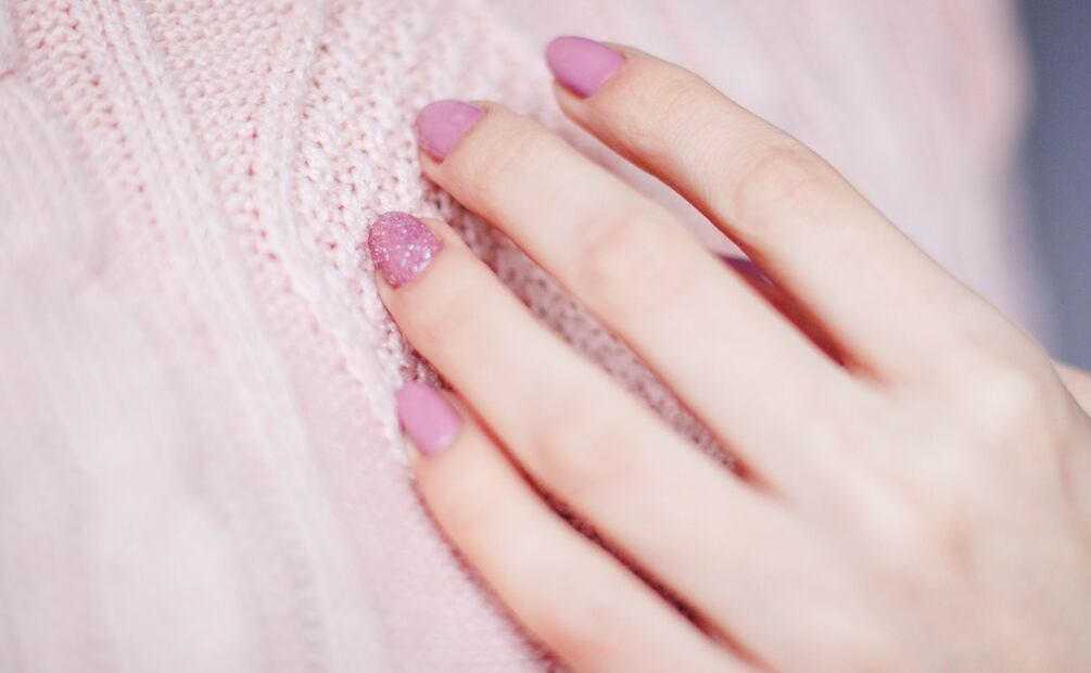 Uñas de gel. Foto: Pexels