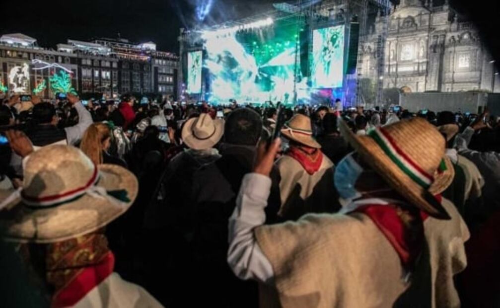 Grito de Independencia en el Zócalo capitalino, minuto a minuto 