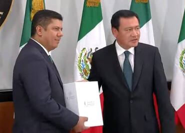 Osorio Chong entrega Cuarto Informe de Gobierno