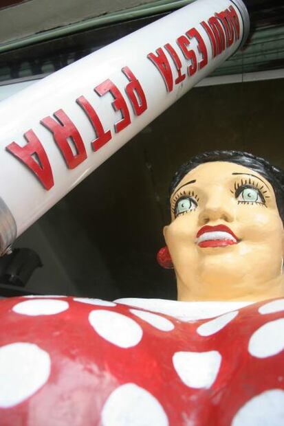 Petra, la famosa muñeca de la calzada San Antonio Abad