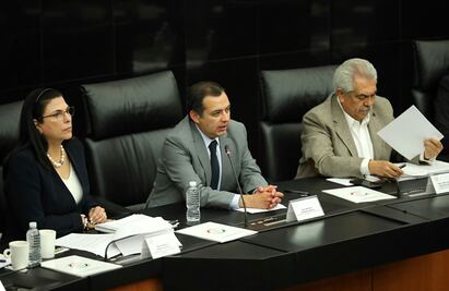 Senado dice que Cordero tiene facultades para ordenar estímulos al desempeño