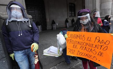 Maestros de Chimalhuacán protestan por el pago de salarios vencidos 