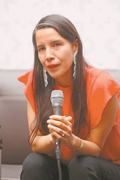 La identidad indígena de Canadá en "Minowin"